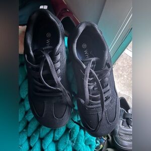 WHITIN Black women’s barefoot Sneakers